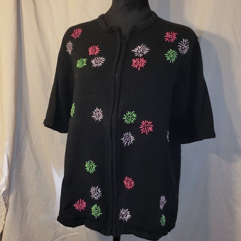 Vintage Joan Leslie Black Floral Embroidered Zip-Up Short Sleeve Sweater - L